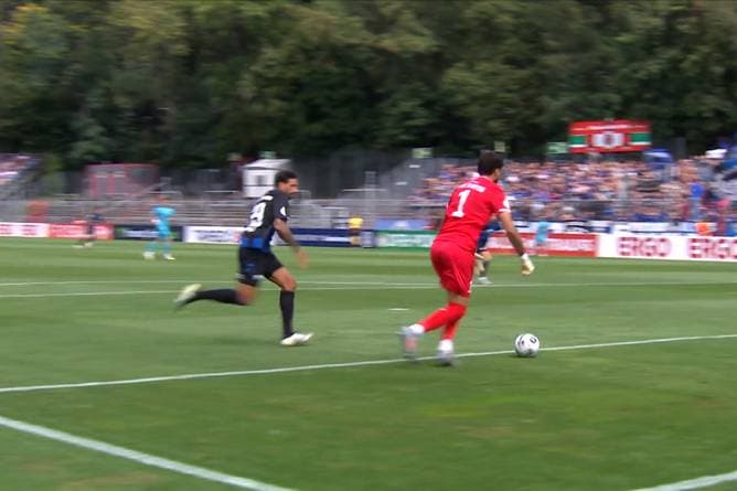 Torwart im Tiefschlaf: Horrorstart für Köln-Keeper