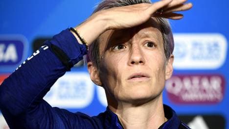 FBL-WC-2019-WOMEN-USA-PRESSER