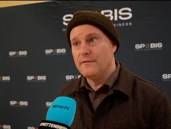 Die politische Lage in den USA wird auch in Deutschland heiß diskutiert. St.-Pauli-Präsident und DFL-Präsidiumsmitglied Oke Göttlich sorgte mit Aussagen rund um einen möglichen Boykott zuletzt für Aufsehen. Jedoch blickt der 50-Jährige differenziert auf seine Aussagen.