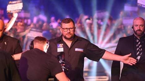 James Wade greift bei der Darts-WM 2021 ins Geschehen ein 