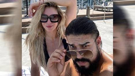 Charlotte Flair und Andrade El Idolo sind angeblich kein Paar mehr