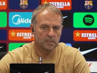 Hansi Flick schwärmt von Barcelona-Neuzugang Rodri und verrät, wann der Mittelfeldstratege bei den Culers ins Mannschaftstraining einsteigt.
