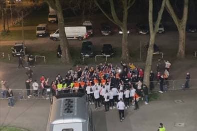 Mazedonien-Party in Duisburg! Spieler und Fans feiern die Sensation