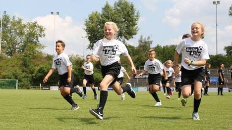 Für die jüngsten Fußballerinnen und Fußballer wird es künftig neue Spielformen geben