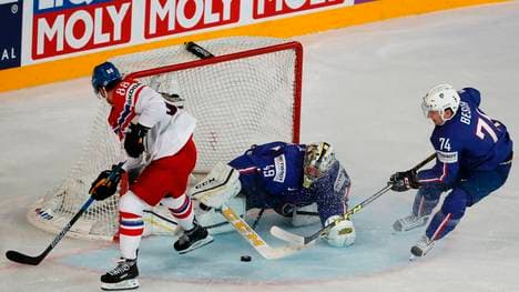 IHOCKEY-WORLD-MEN-FRA-CZE