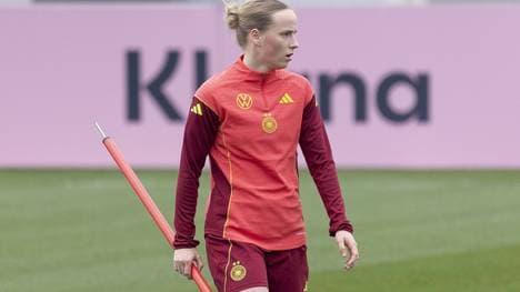 Das Debüt im Visier: Franziska Kett