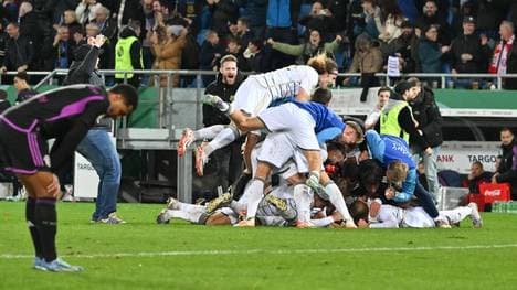 Grenzenloser Jubel beim FC Saarbrücken nach dem Coup gegen Bayern