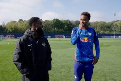 "Er hat gemeint, ich solle mal auf mein Handy schauen"