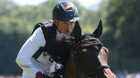 Jung und sein Goldpferd Chipmunk