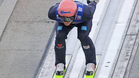 Karl Geiger hatte auch bei der Qualifikation in Innsbruck kein Glück