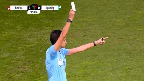 Hier wird die Weiße Karte erstmals vergeben