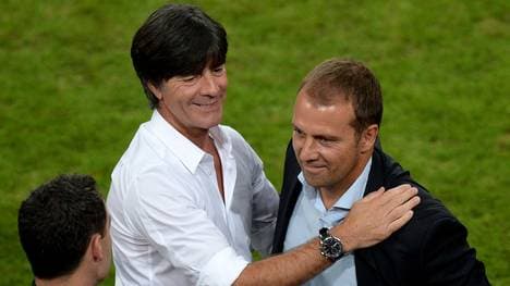 Joachim Löw über Hansi Flick als Assistent von Niko Kovac beim FC Bayern, Hansi Flick (rechts) und Joachim Löw (L) waren beim DFB ein starkes Team