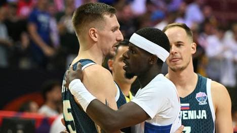 Sylvain Francisco (M.) wurde im Netz beleidigt