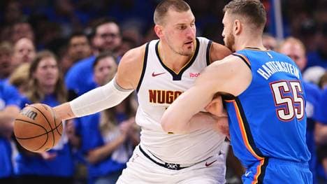 Duell der Riesen: Nikola Jokic gegen Isaiah Hartenstein