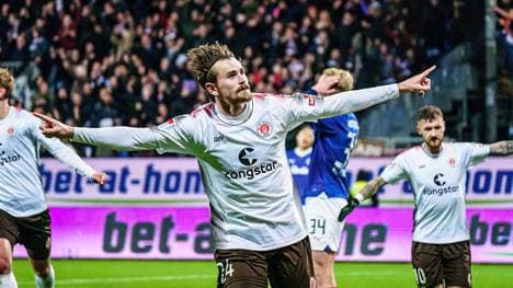 Connor Metcalfe jubelt nach einem Treffer