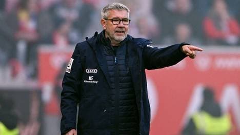 Urs Fischer hat in Mainz wieder einmal wahre Wunder bewirkt und das einstige Schlusslicht auf einen Nichtabstiegsplatz geführt!