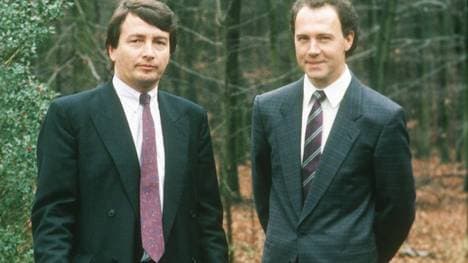 Wolfgang Niersbach als Pressechef der EM 1988 mit dem damaligen DFB-Teamchef Franz Beckenbauer