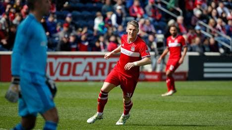 Dort trifft er auf Bastian Schweinsteiger. Der Weltmeister von 2014 hat Ende 2018 seinen Vertrag nochmal verlängert und unterstrich seitdem mehrfach seine Ambition auch in der MLS noch einen Titel zu holen.