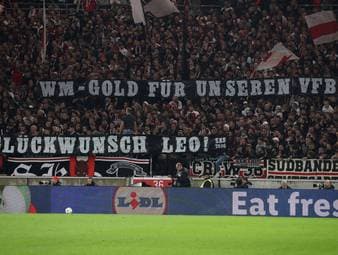 VfB-Fans feiern WM-Helden