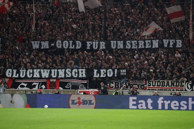 VfB-Fans feiern WM-Helden