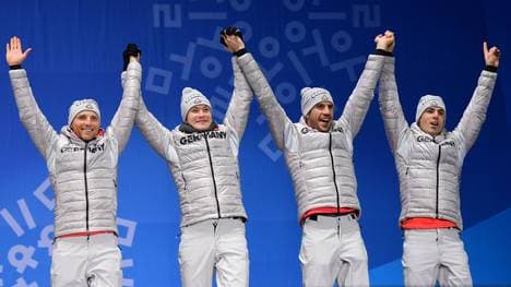 Die Biathleten Erik Lesser, Benedikt Doll, Arnd Peiffer und Simon Schempp gewannen Bronze in der Staffel