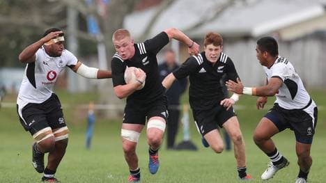 Anton Segner (2.v.l.) könnte im Rugby durchstarten