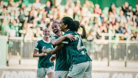 Cora Zicai (r.) erlöste die Wölfinnen spät