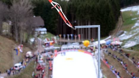 Das Saisonfinale der Nordischen Kombinierer fällt wegen Schneemangels aus