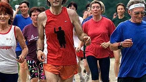 Friedel Schirmer (M.) machte nach dem Sport als Politiker Karriere