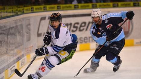 Hamburg Freezers v Straubing Tigers - DEL