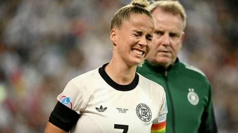 Unter Tränen vom Platz: Giulia Gwinn