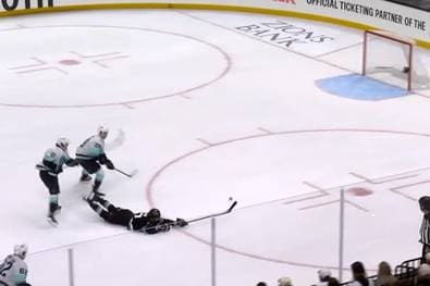 Deutscher NHL-Star entscheidet im Liegen das Spiel