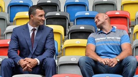 Wladimir Klitschko (l.) hält vom Boxer Tyson Fury offenbar nicht allzu viel