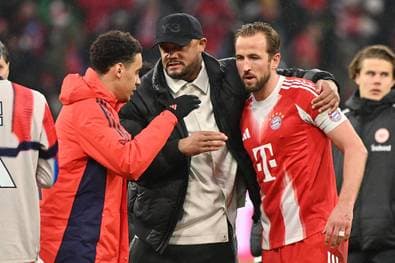 Aufstellungsdetail verwundert Kramer