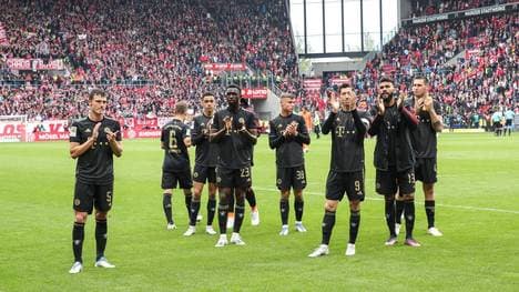 Die Spieler des FC Bayern nach dem 1:3 in Mainz