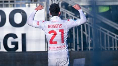 Robin Gosens bejubelt sein Tor zum 1:1