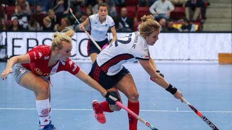 Die Hockeyregeln unter dem Hallendach unterscheiden sich von der Outdoor-Variante