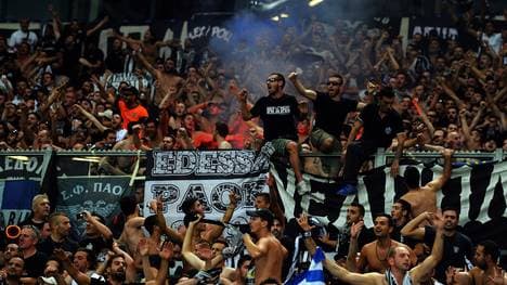 FC Schalke 04 v PAOK Saloniki - UEFA Champions League Play-offs: First Leg