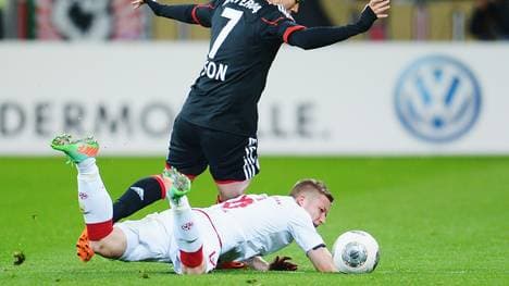 Bayer Leverkusen v 1. FC Kaiserslautern - DFB Cup