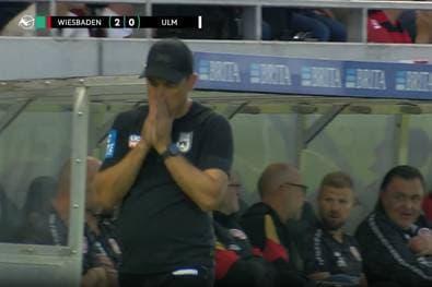 Schockmoment! Trainer kämpft mit den Tränen