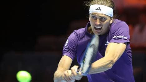 Alexander Zverev kämpft sich durch