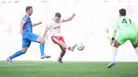 Baumgartner (Mitte) trifft zur Leipziger Führung