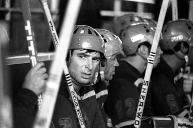 Der tragische Tod einer Eishockey-Ikone