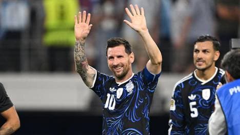 Lionel Messi hat nach drei Siegen in drei Spielen und sechs eigenen Toren gut lachen.