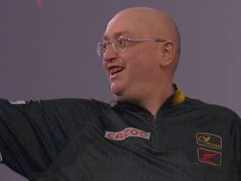 Publikumsliebling Andrew Gilding zieht gegen Robert Owen in Runde zwei ein und trifft dort auf Dave Chisnall.