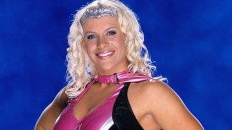 Molly Holly zieht in die WWE Hall of Fame ein