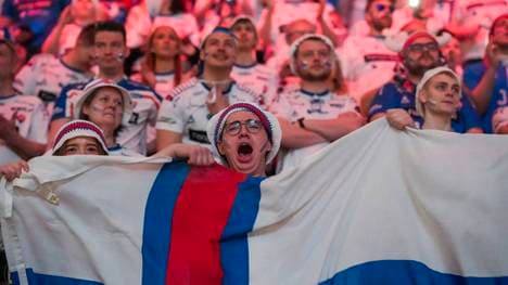 Rund 6500 Färinger feuerten ihre Handball-Nationalmannschaft in Oslo an