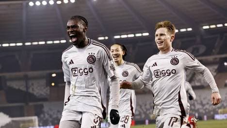 Jorthy Mokio feierte ein sehenswertes Tor-Debüt für Ajax