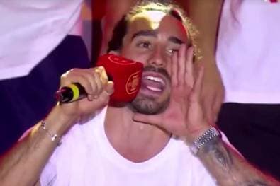 Was ist das denn?! Cucurella sorgt erneut für Aufsehen