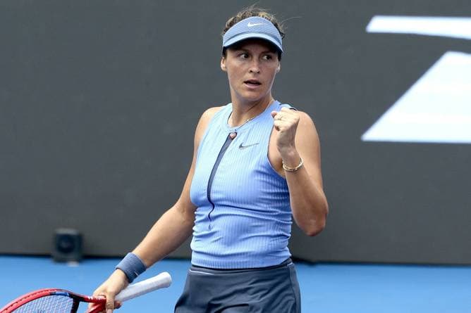 Maria schaltet Williams aus